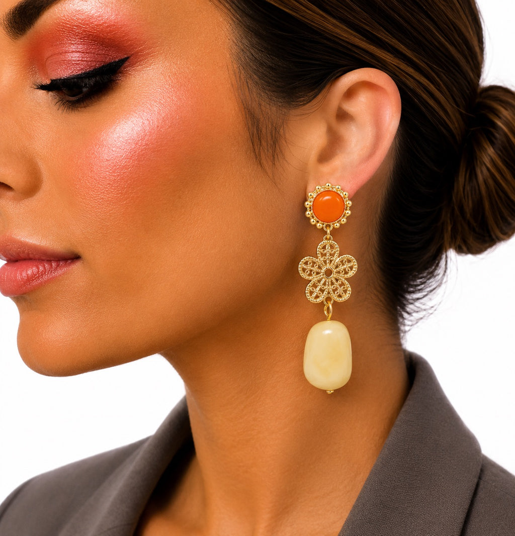 PENDIENTE FLOR PIEDRA NARANJA - BEIGE