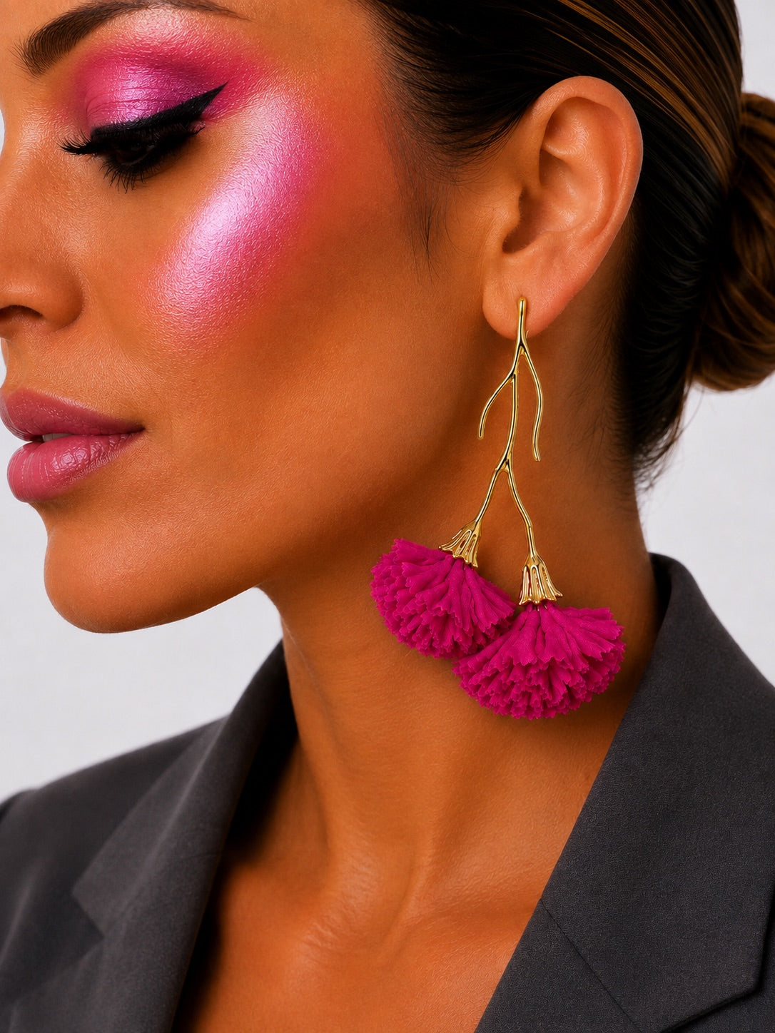 PENDIENTE CLAVELES FUCSIA
