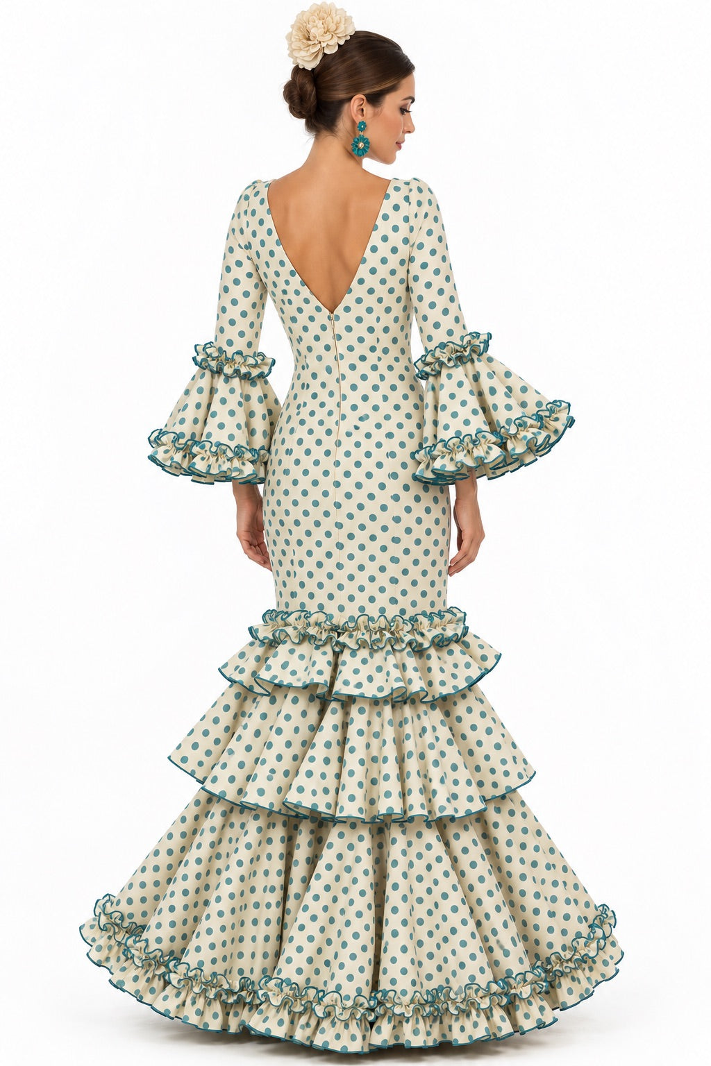 Traje de flamenca Linares beige con lunares verde agua, otra vista