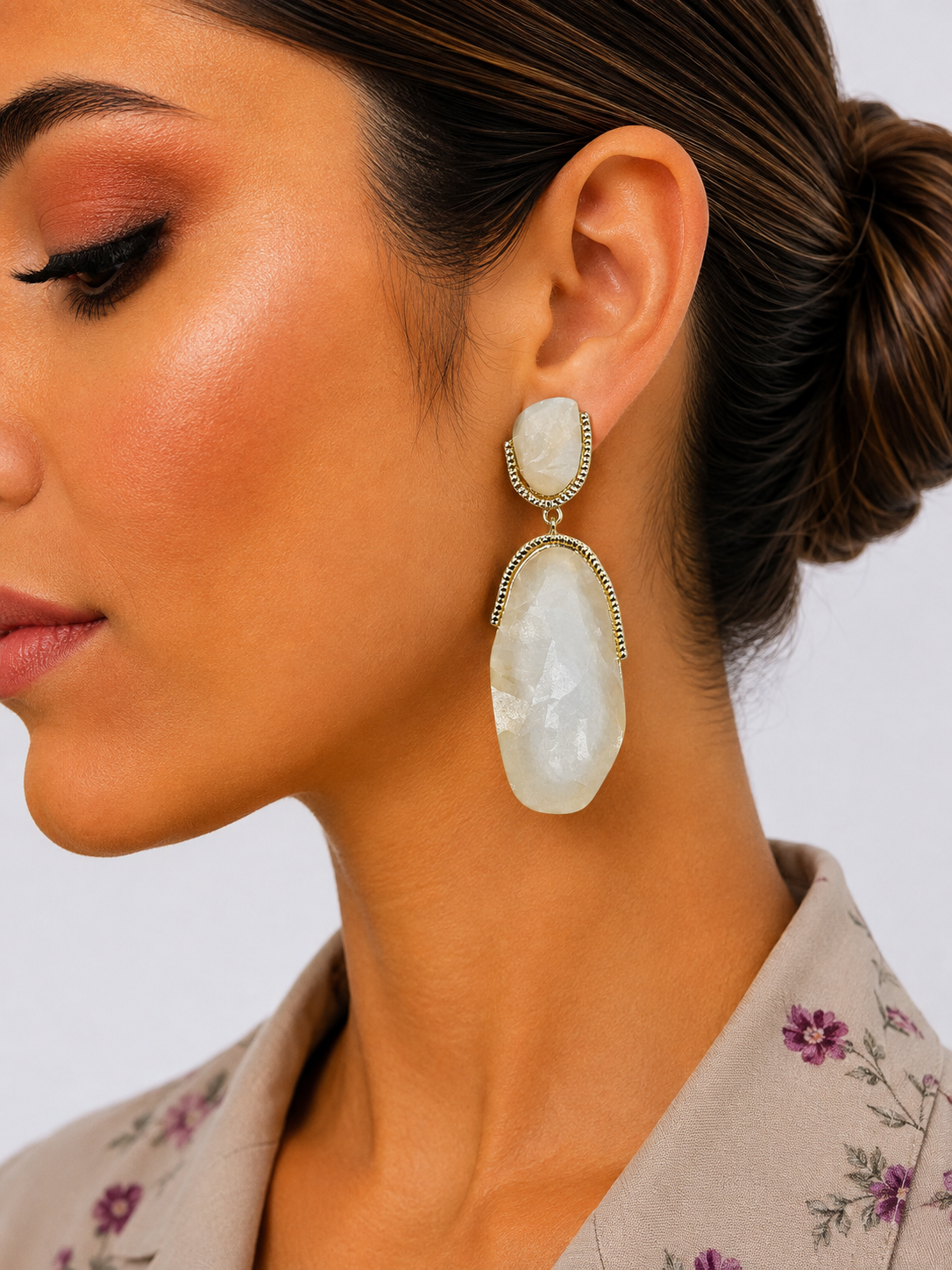 PENDIENTE PIEDRA BEIGE